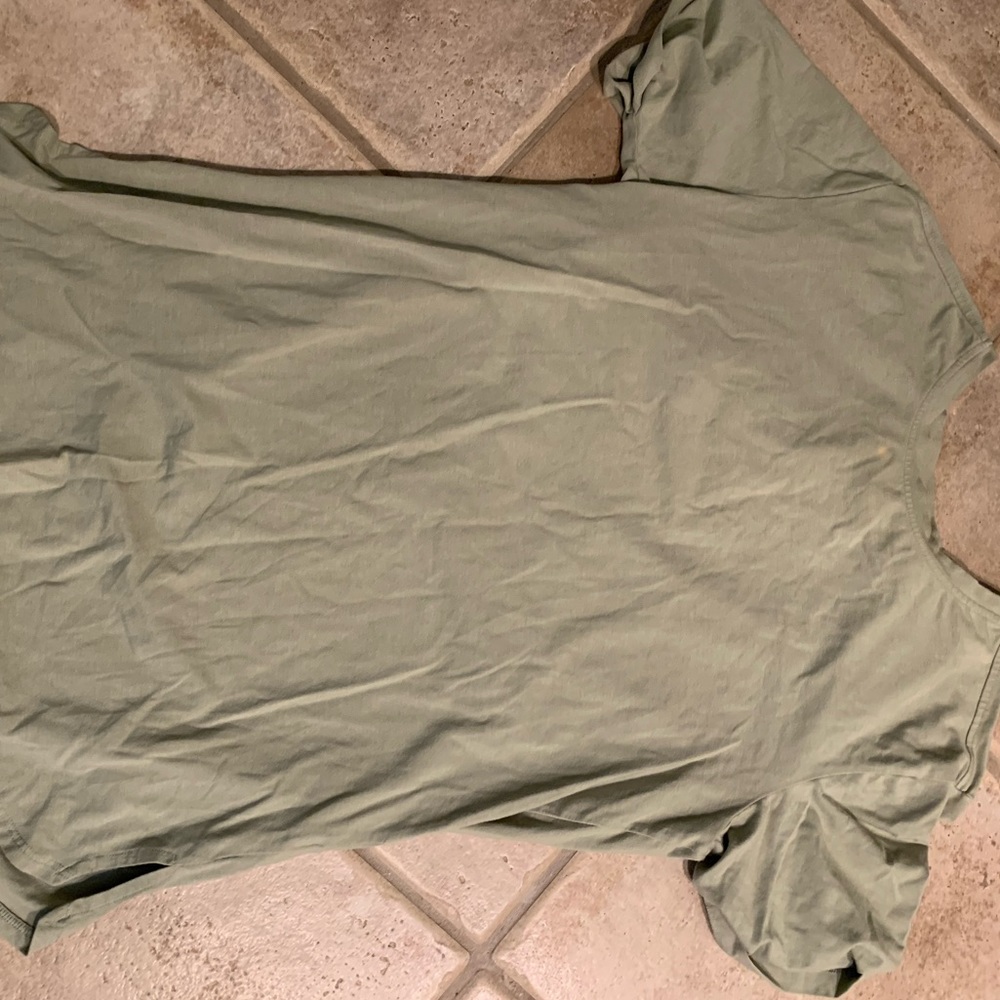 Alphalete shirt